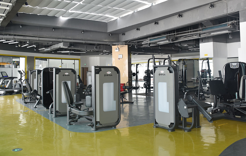 健身房器材